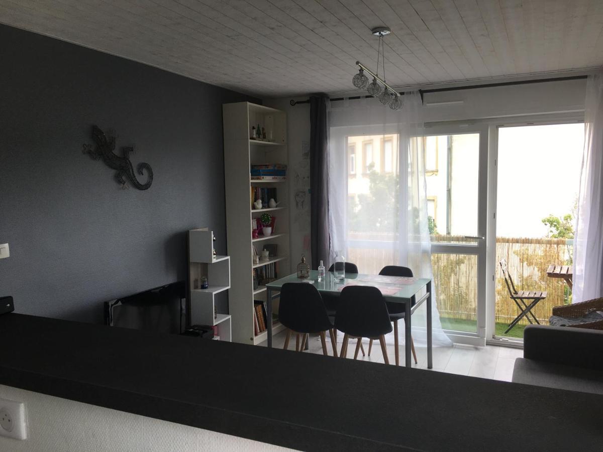 2 Pieces - Quartier Calme - Parking Gratuit Apartment เมซ์ ภายนอก รูปภาพ